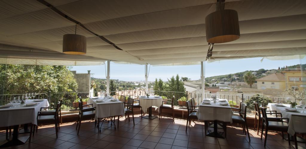 Hostal De La Placa Cabrils Exterior photo